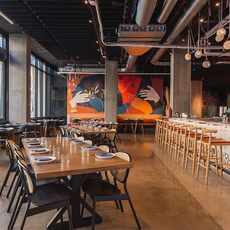 ホテル Hyatt Centric Downtown ポートランド エクステリア 写真